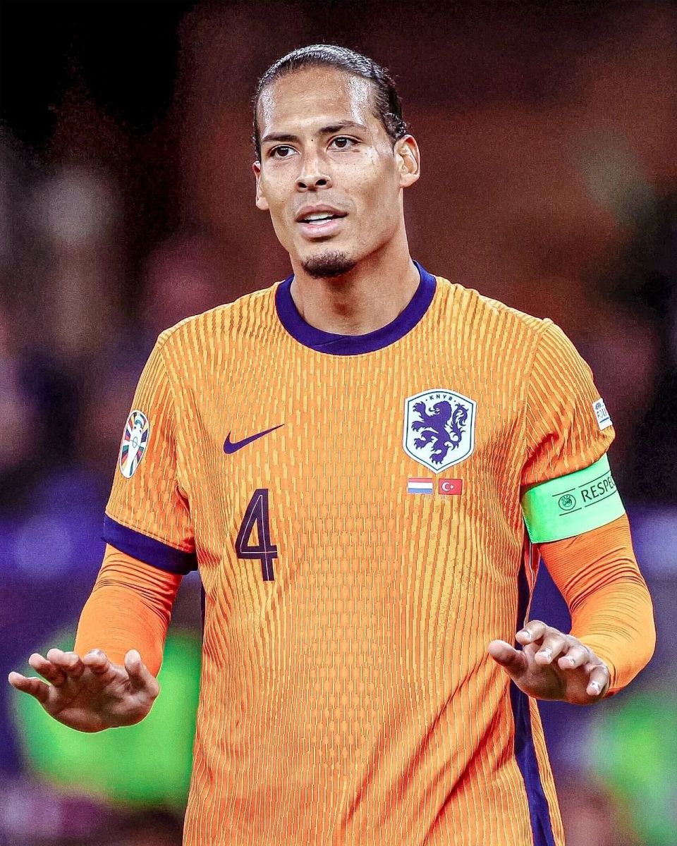 内触球次数 内触球次数